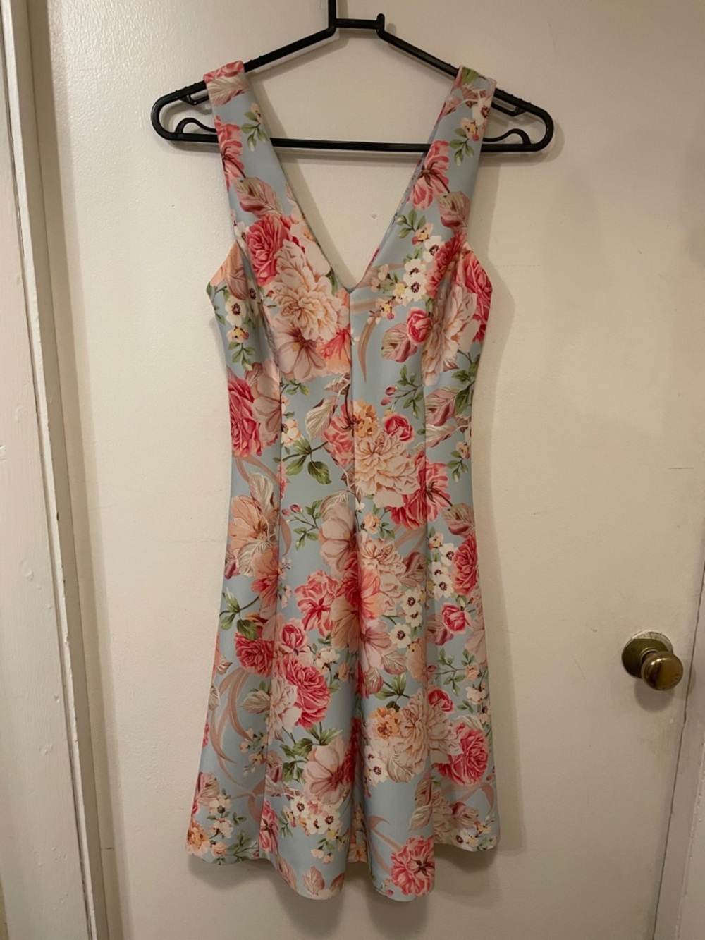 Kensie Light Blue Floral V-Neck Midi Dress with Pink Blooms
